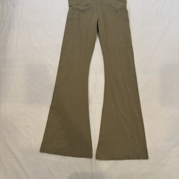 3/$30 π¦ Y2K VS PINK Olive Green Size Medium Foldover Yoga Pants Flare Leggings - Picture 7 of 7